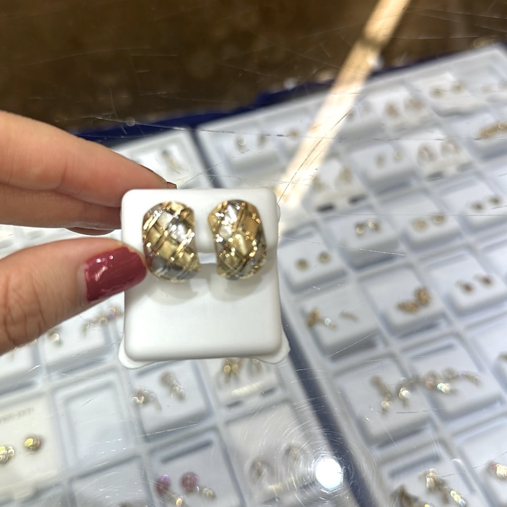 14kt two tone earrings